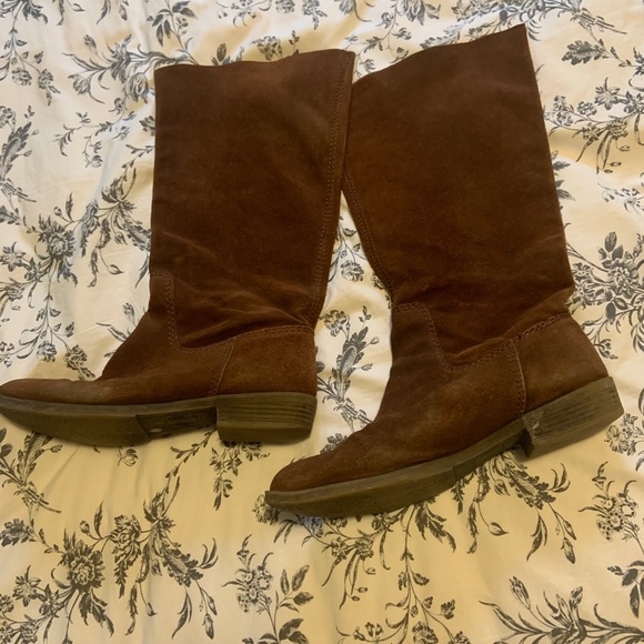 Suede pull on unlined boots - Picture 3 of 6